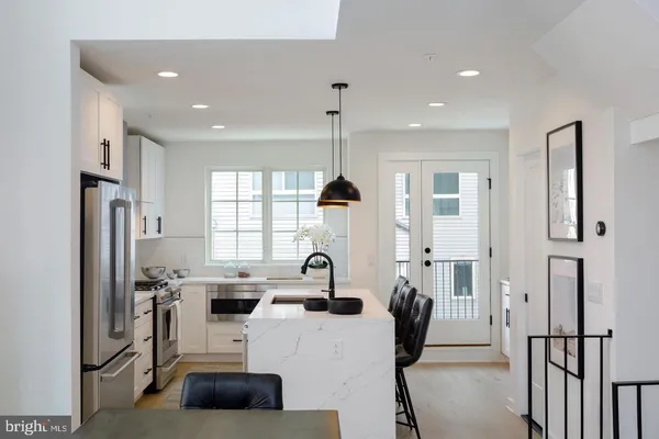 $2,200 | 3401 Hamilton Street, Unit 6, Philadelphia, PA 19104