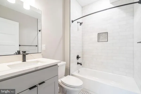 $2,200 | 3401 Hamilton Street, Unit 6, Philadelphia, PA 19104