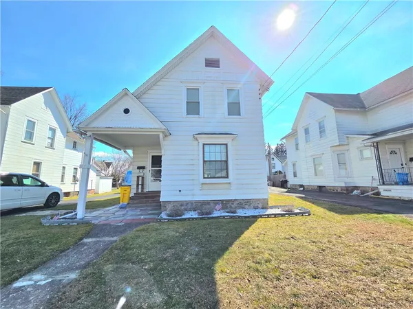 $129,900 | 479 South Avenue, Elmira, NY 14904
