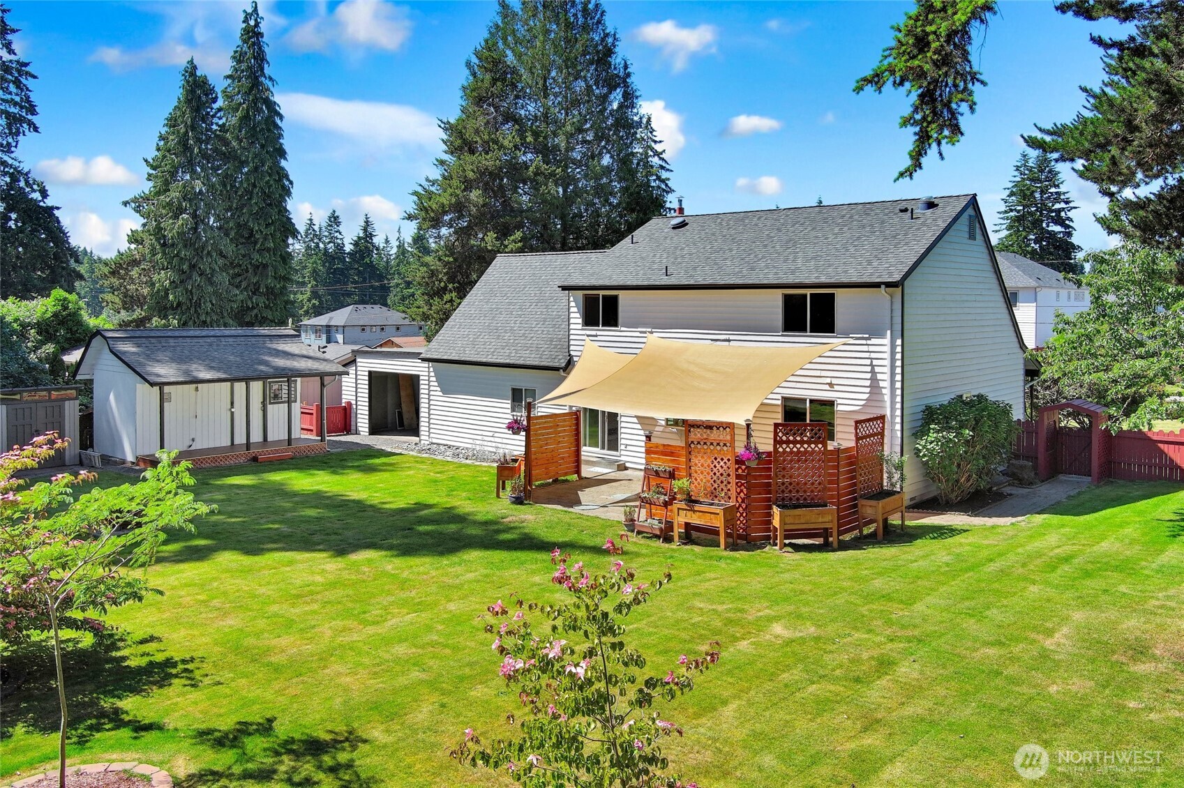122 Bellflower Road Bothell, WA 98012 - Photo 4 of 34
