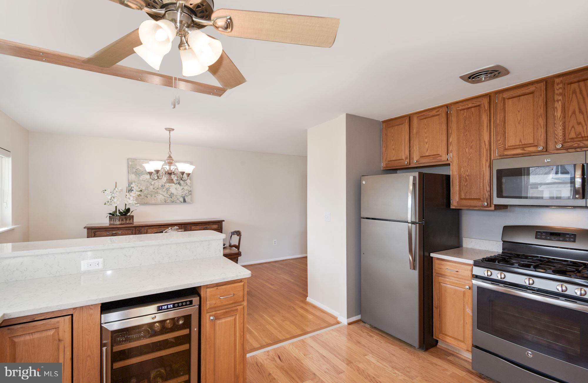8820 Fort Hunt Road Alexandria, VA 22308 - Photo 12 of 36 drink fridge in kitchen!