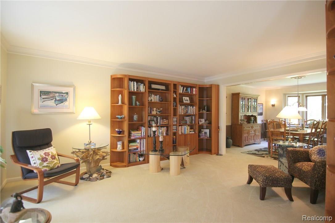 2506 Ulster Road Rochester, MI 48309 - Photo 21 of 34 Ulster Rd Living Room.jpg