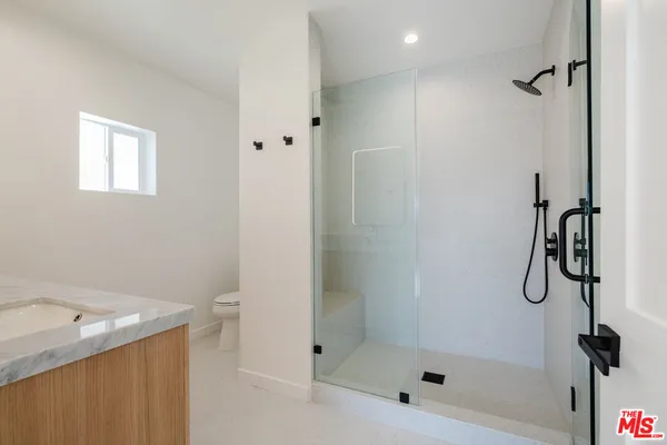 $5,775 | 6763 Lexington Avenue, Unit 2, Los Angeles, CA 90038