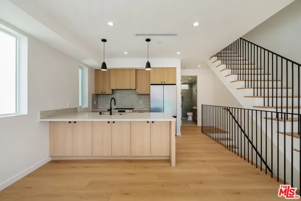 $5,775 | 6763 Lexington Avenue, Unit 2, Los Angeles, CA 90038