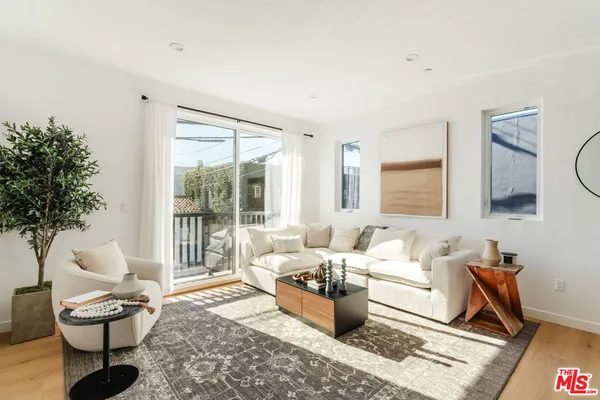 $5,775 | 6763 Lexington Avenue, Unit 2, Los Angeles, CA 90038