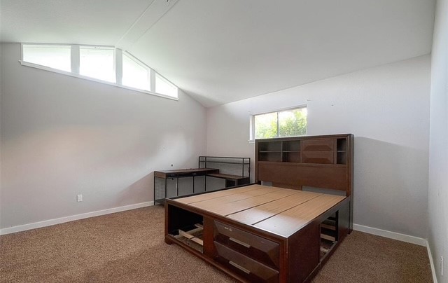 4800 Country Club View Baytown, TX 77521 - Photo 18 of 35 a room with a bed and window