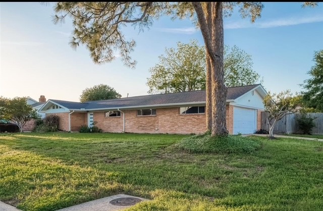 4800 Country Club View Baytown, TX 77521 - Photo 4 of 35 a view of a house with a yard