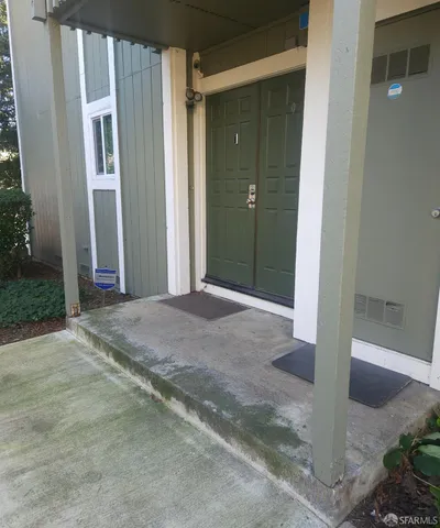 $2,200 | 8711 Mountain Boulevard, Unit 28, Oakland, CA 94605