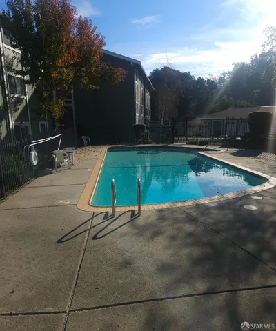 $2,200 | 8711 Mountain Boulevard, Unit 28, Oakland, CA 94605