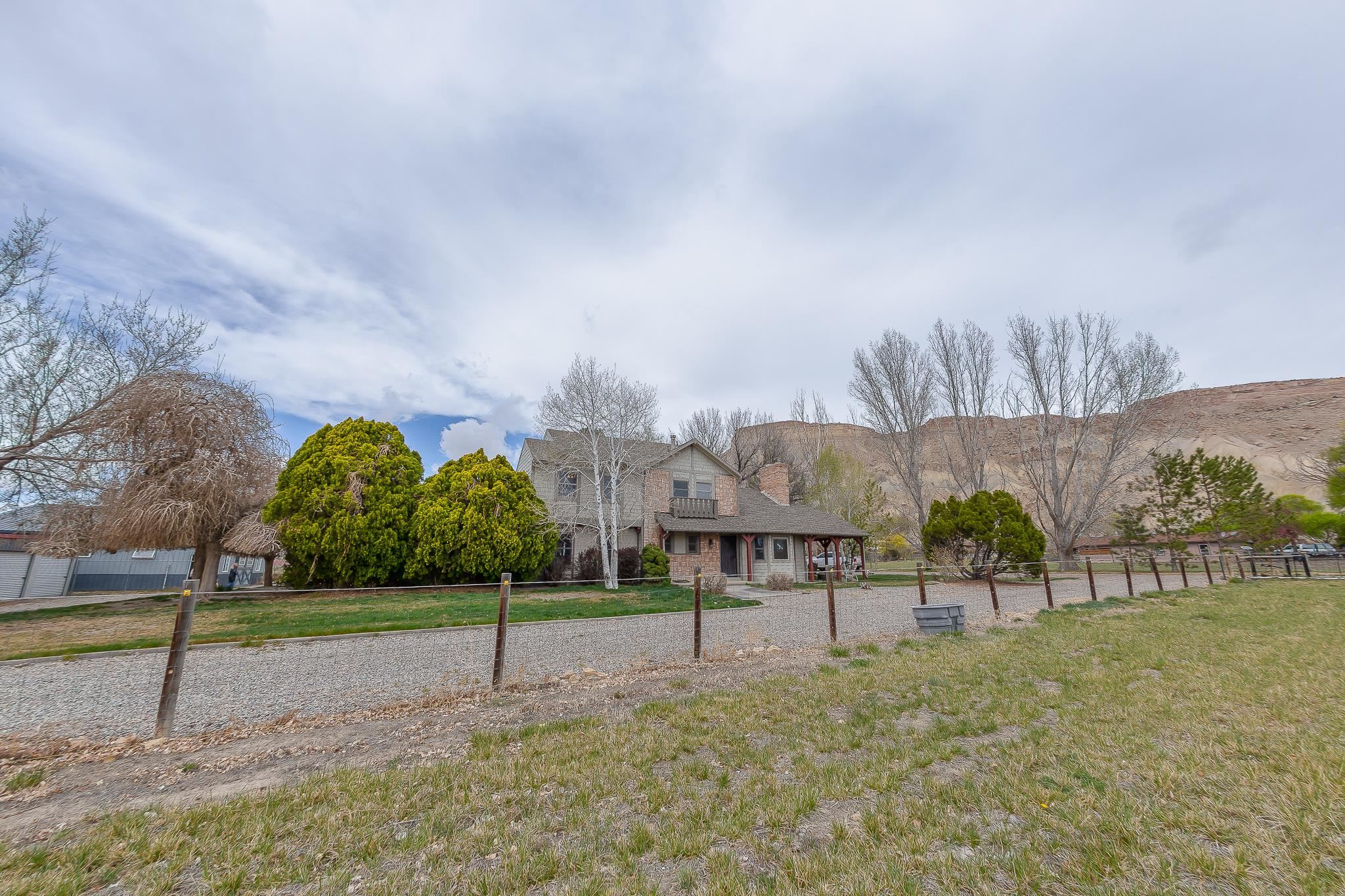 733-35 35 6/10 Road Palisade, CO 81526 - Photo 3 of 42 a view of a park