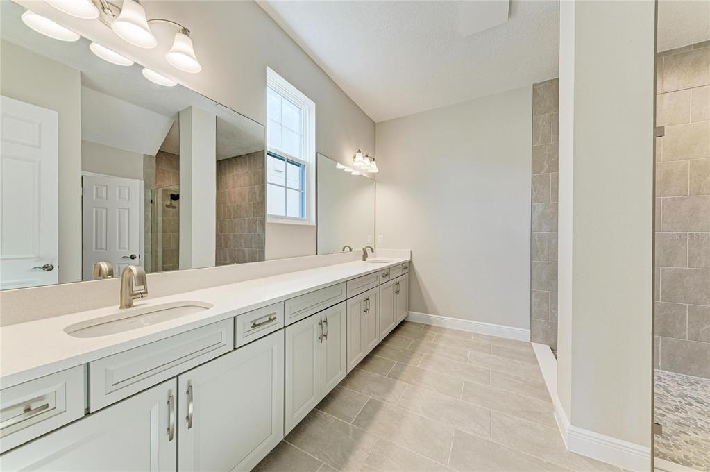 14924 Rider Pass Drive Lithia, FL 33547 - Photo 7 of 35