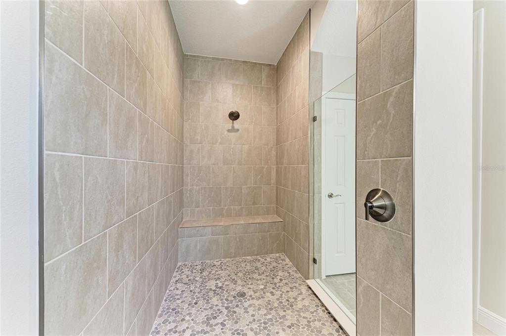 14924 Rider Pass Drive Lithia, FL 33547 - Photo 8 of 35