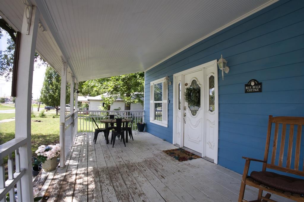 379 South John Douglas Road Van Alstyne, TX 75495 - Photo 4 of 40