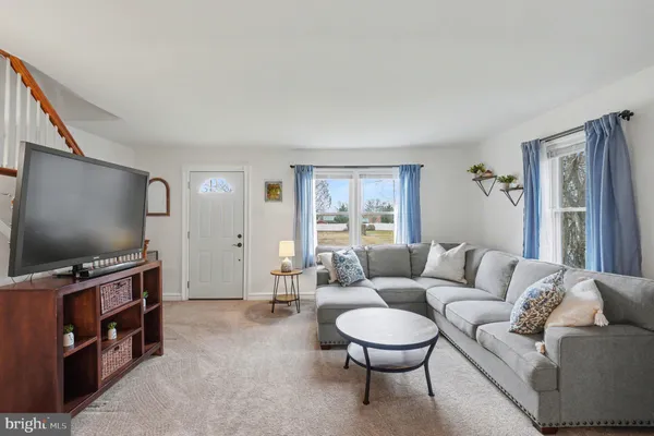 $300,000 | 702 Lorane Road, Reading, PA 19606