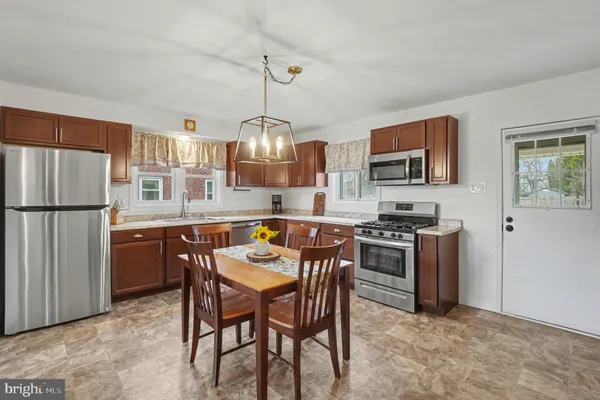 $300,000 | 702 Lorane Road, Reading, PA 19606