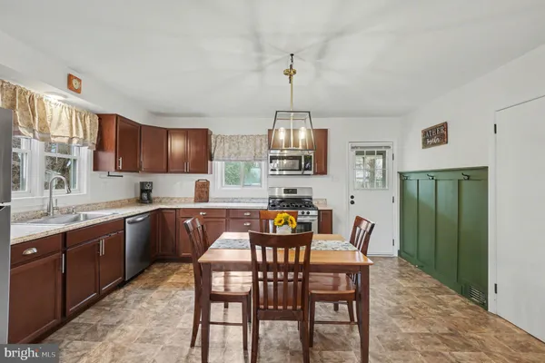 $300,000 | 702 Lorane Road, Reading, PA 19606