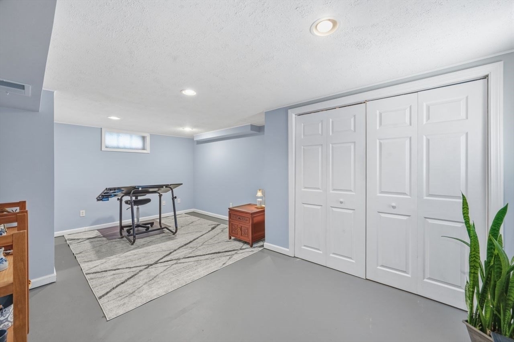 34 Harwich Road West Springfield, MA 01089 - Photo 25 of 42 Gallery Image 25