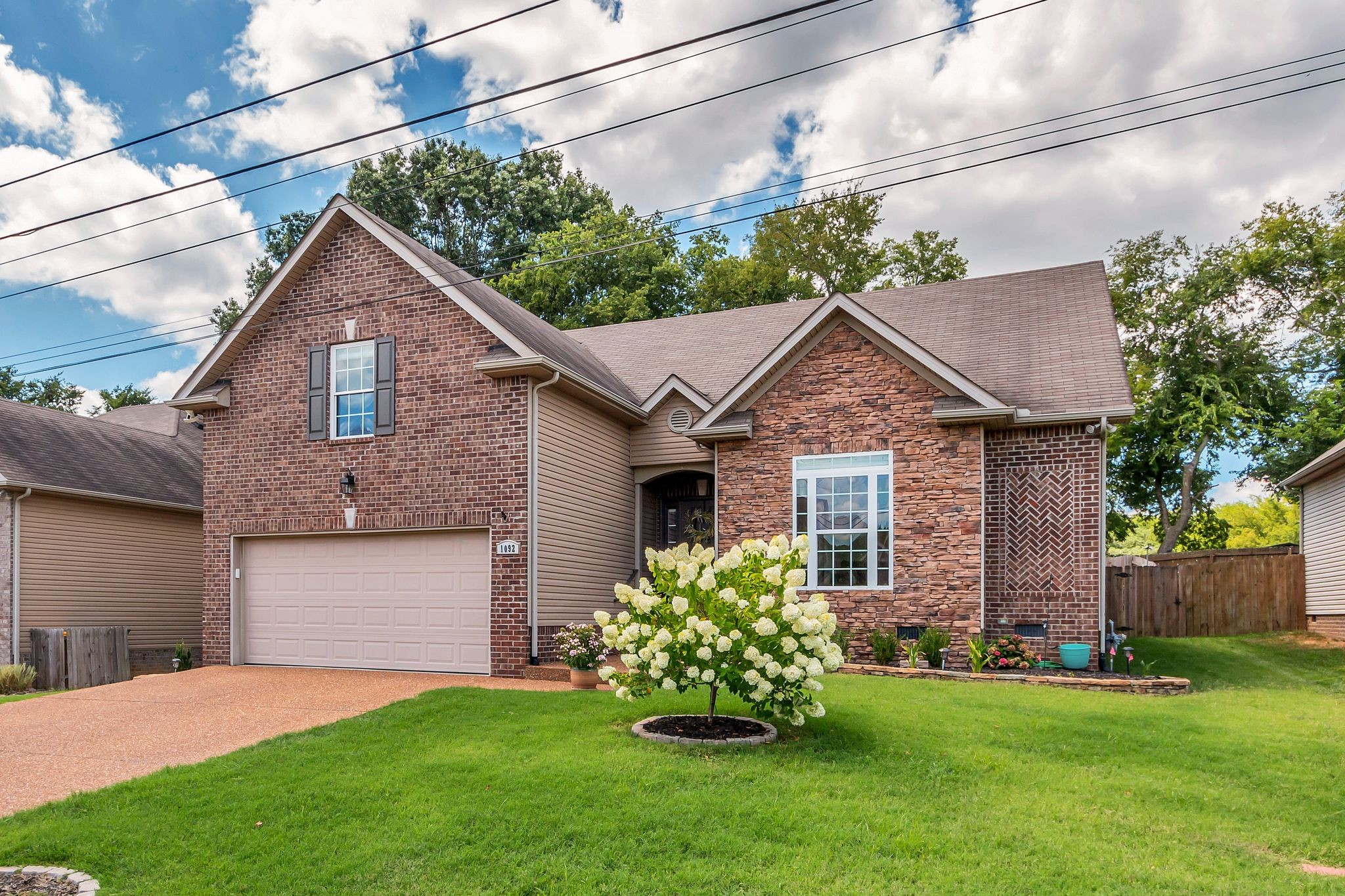 1092 Golf View Way Spring Hill, TN 37174 - Photo 3 of 31 Gallery Image 3