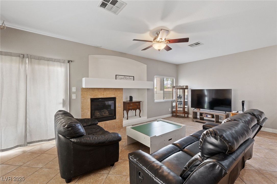 9068 Bushy Tail Avenue, Unit 103 Las Vegas, NV 89149 - Photo 22 of 32 Living room