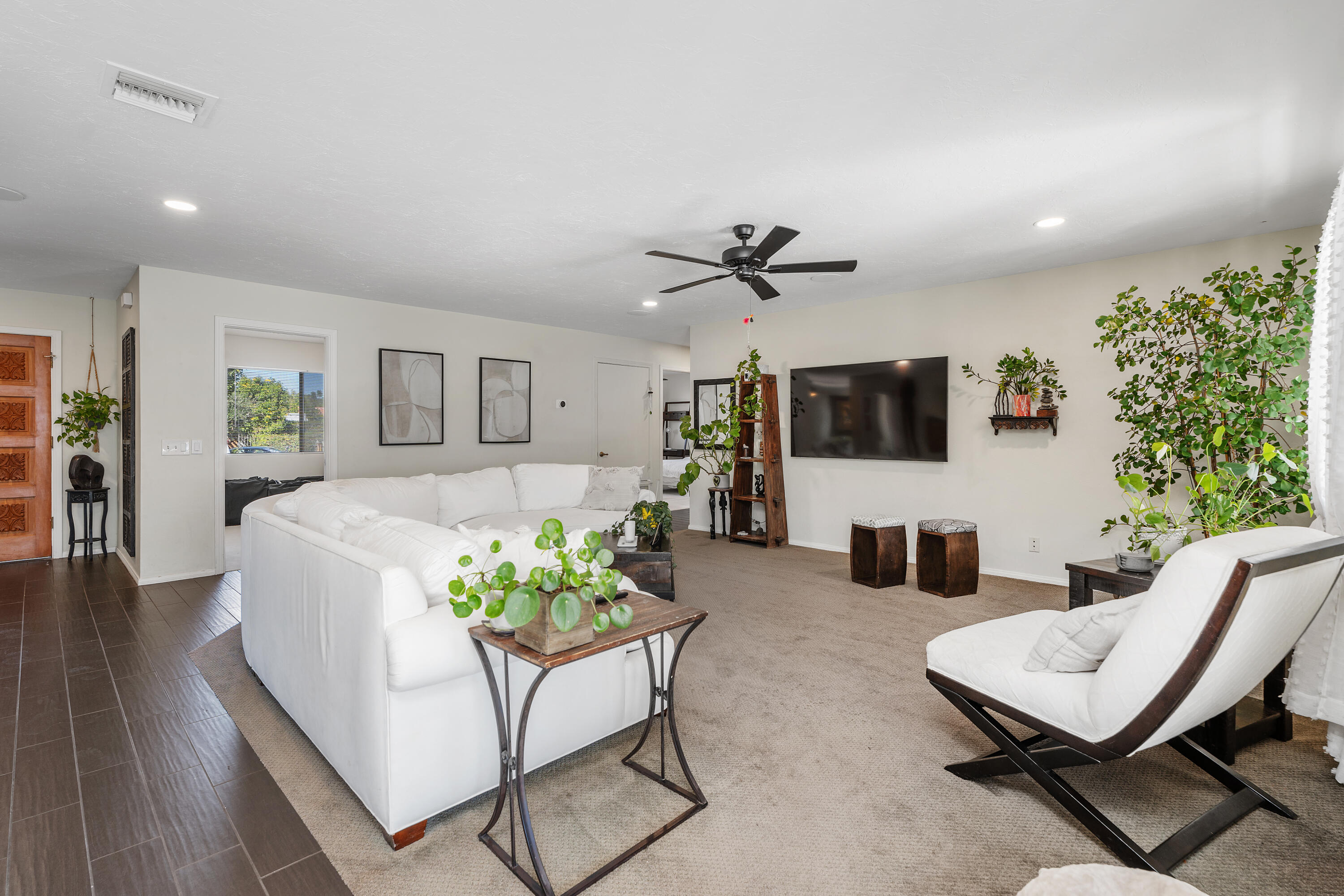 73915 Mountain View Avenue Palm Desert, CA 92260 - Photo 11 of 35 8_11930711_184241_184241-EI-108