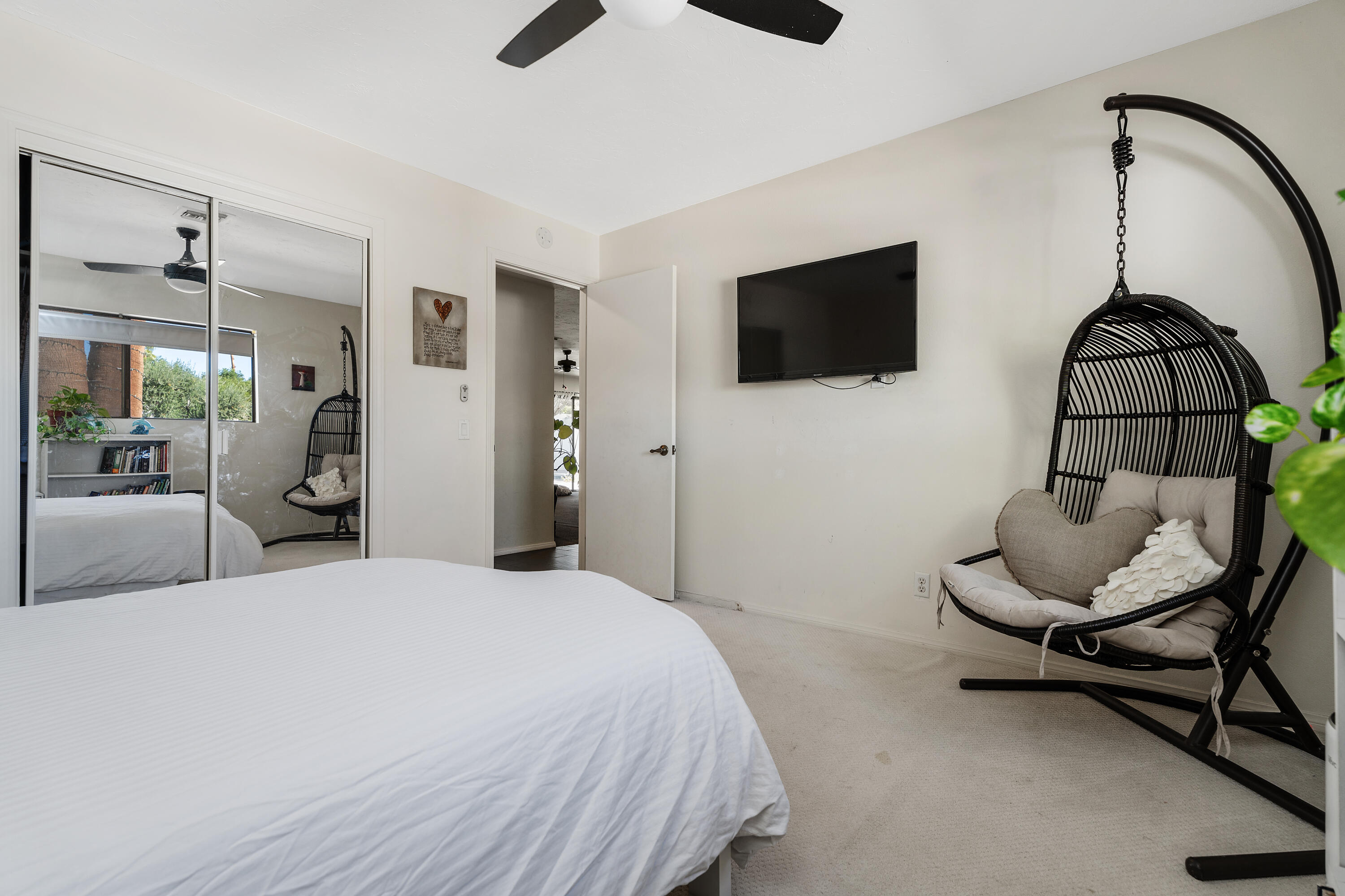 73915 Mountain View Avenue Palm Desert, CA 92260 - Photo 21 of 35 20_11930723_184241_184241-EI-120