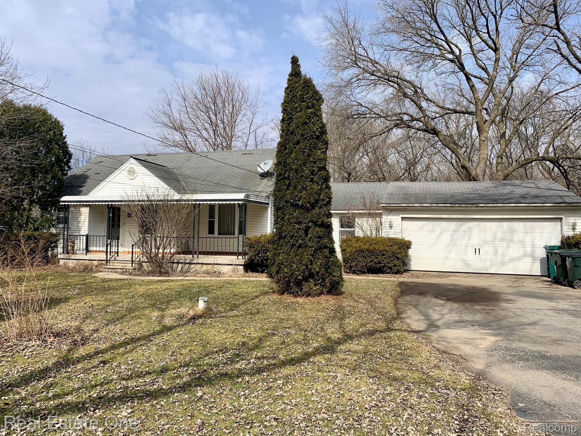 3200 Judah Road Lake Orion, MI 48359 - Photo 1 of 22 Welcome home to 3200 Judah
