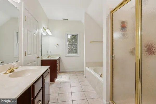 $879,900 | 308 Detjen Drive, Hockessin, DE 19707