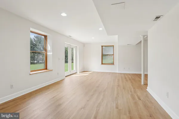 $879,900 | 308 Detjen Drive, Hockessin, DE 19707