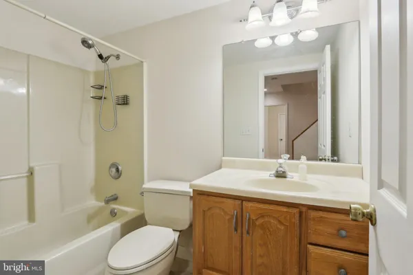 $879,900 | 308 Detjen Drive, Hockessin, DE 19707