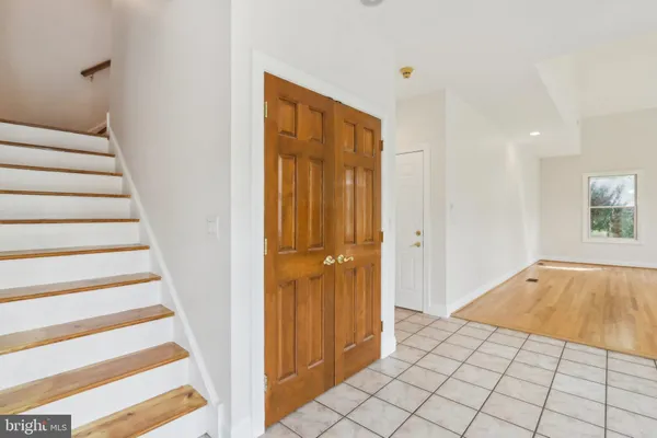 $879,900 | 308 Detjen Drive, Hockessin, DE 19707