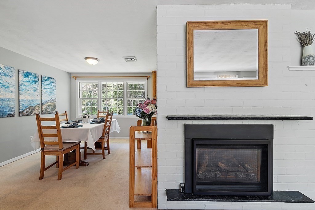2 Howard Road Chelmsford, MA 01824 - Photo 5 of 32