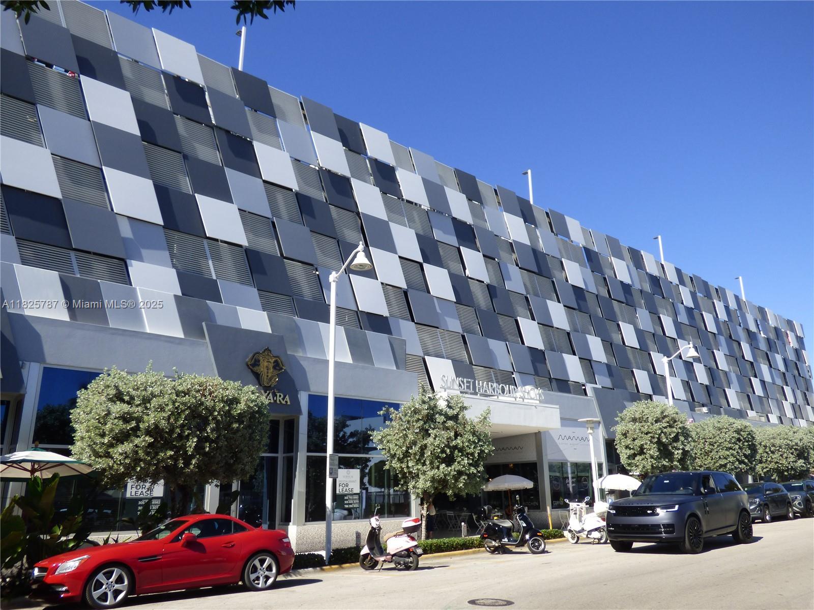 1701 Sunset Harbour Drive, Unit L507 Miami Beach, FL 33139 - Photo 27 of 28 a building view