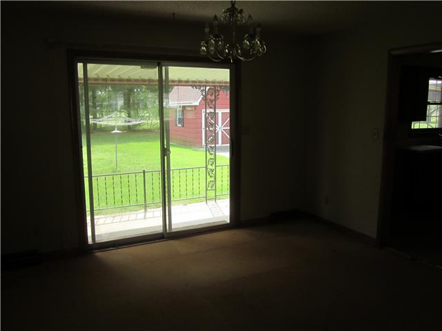 219 Harper Road Clarksville, TN 37043 - Photo 4 of 18