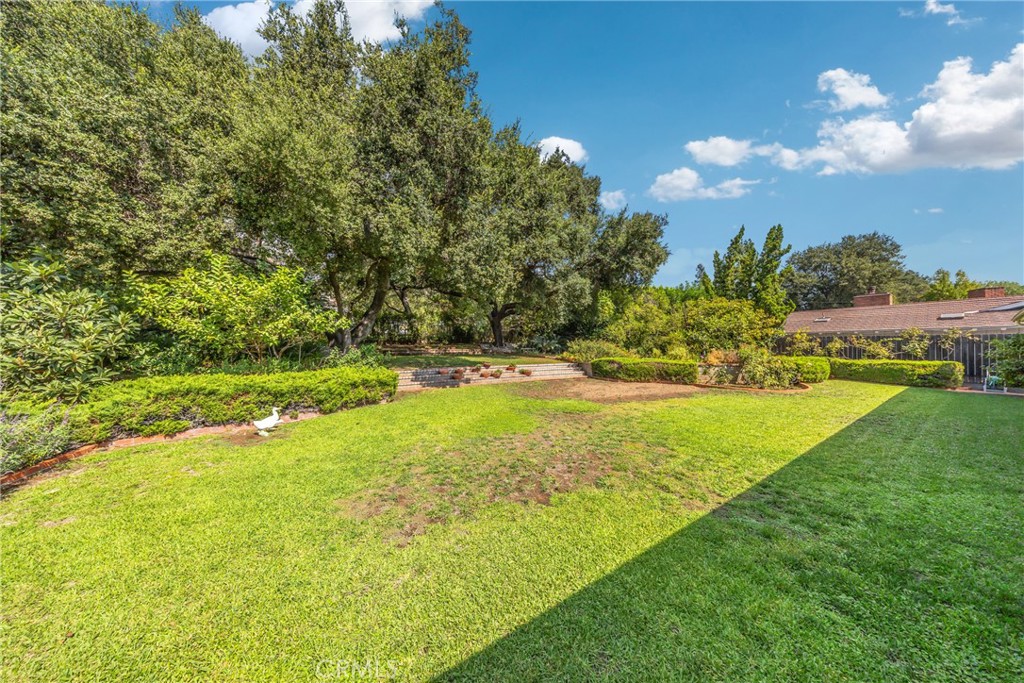 827 Hampton Road Arcadia, CA 91006 - Photo 14 of 37 a view of yard with green space