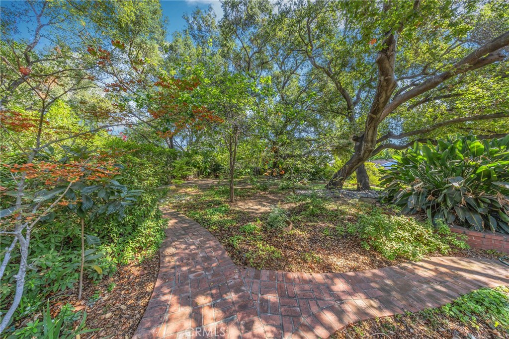 827 Hampton Road Arcadia, CA 91006 - Photo 24 of 37 a view of a large yard with lots of green space
