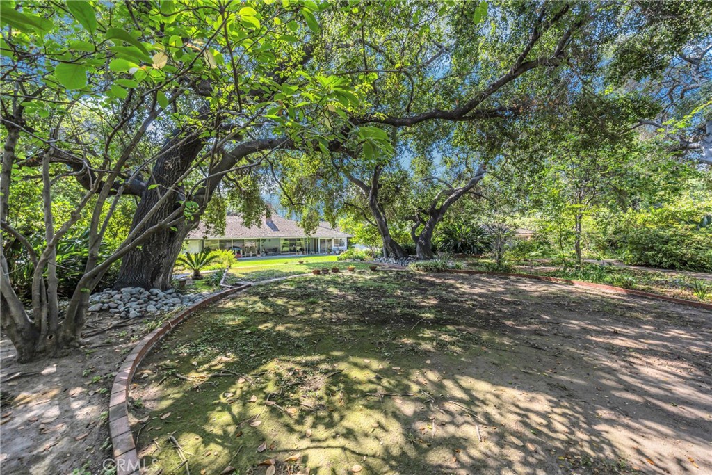 827 Hampton Road Arcadia, CA 91006 - Photo 27 of 37 a pathway of a yard