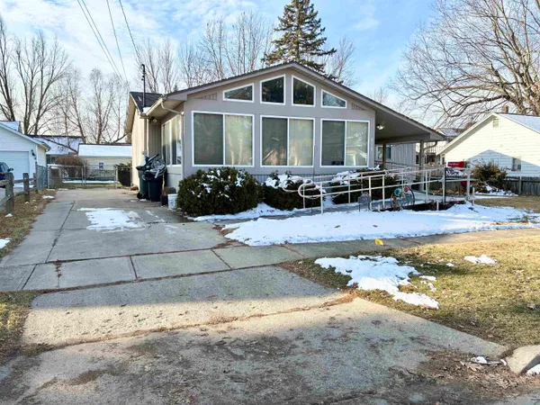 $164,900 | 616 Queen Street, Owosso, MI 48867