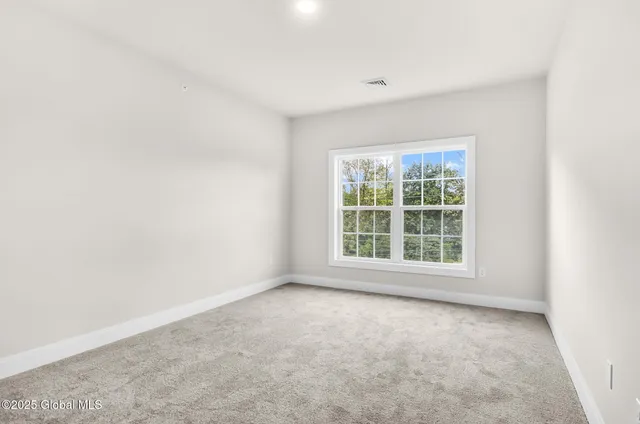 $449,900 | 605 Valley Pointe Drive, Schenectady, NY 12309