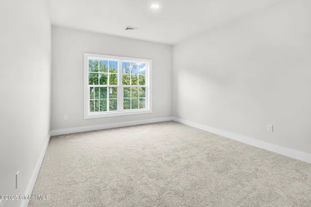 $449,900 | 605 Valley Pointe Drive, Schenectady, NY 12309