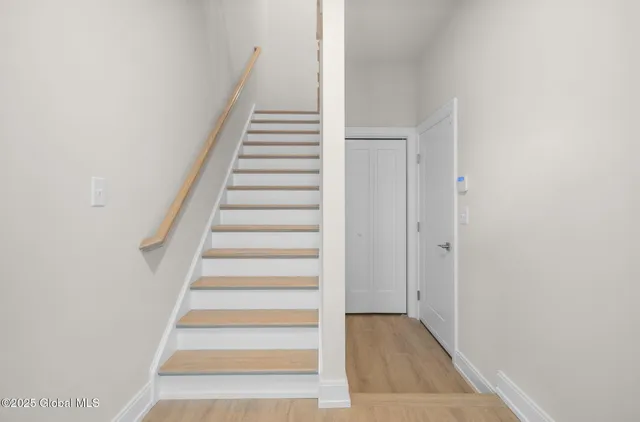 $449,900 | 605 Valley Pointe Drive, Schenectady, NY 12309