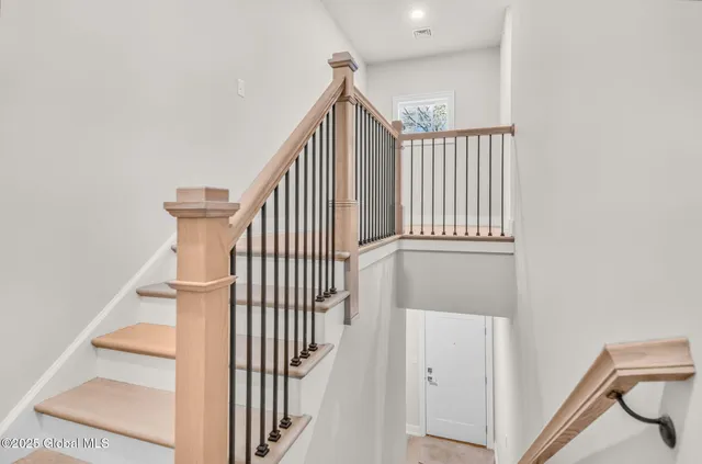 $449,900 | 605 Valley Pointe Drive, Schenectady, NY 12309