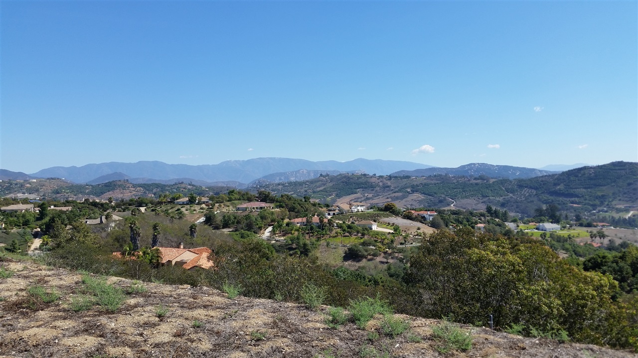 Dos Lomas Fallbrook Ca Fallbrook, CA 92028 - Photo 1 of 19 Gallery Image 1