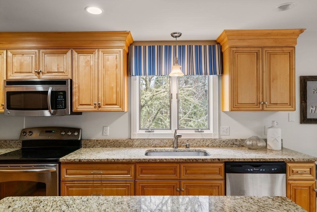 17 Joshua Jethro Road Harwich, MA 02645 - Photo 12 of 40