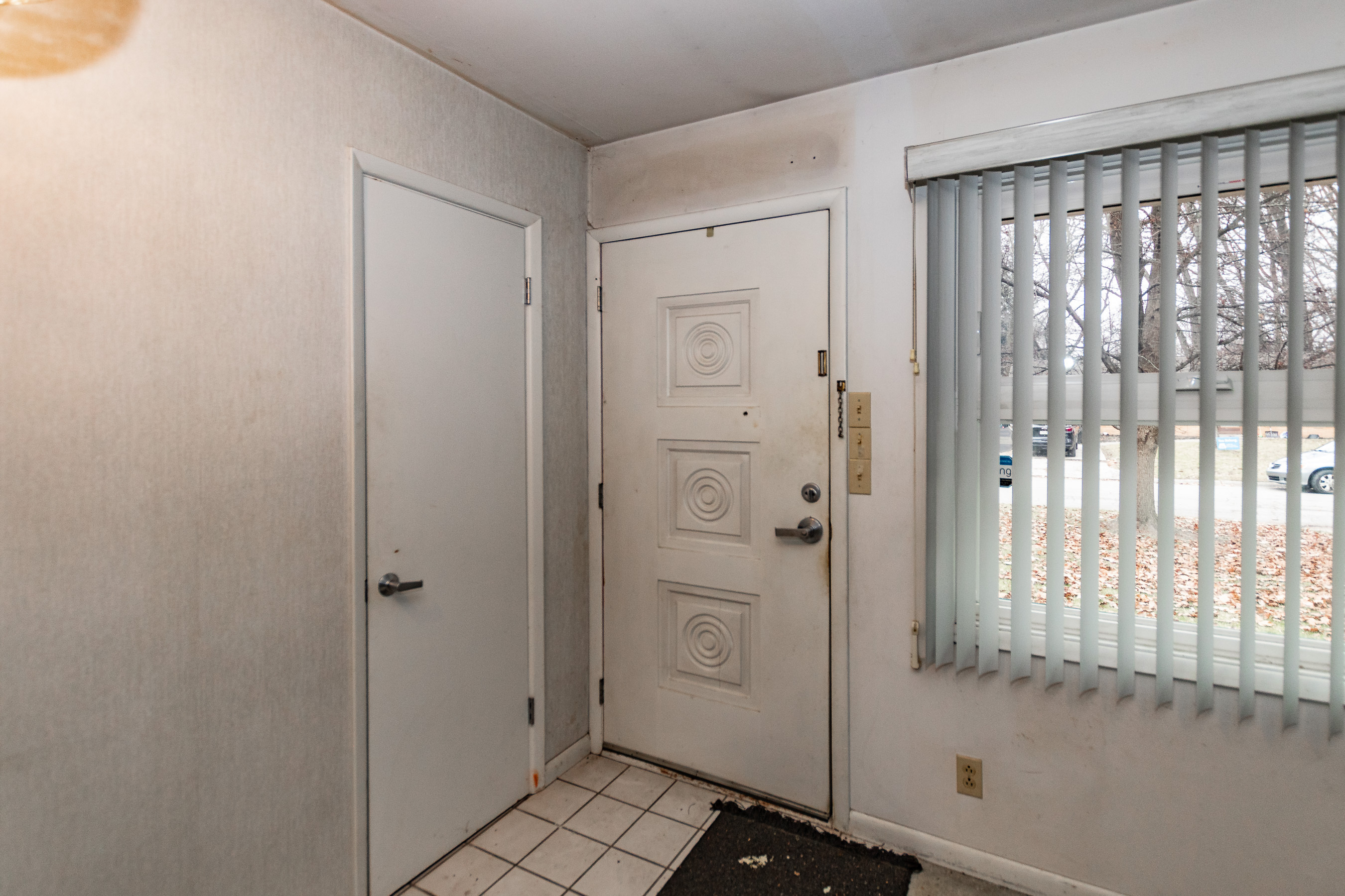 318 North Shellbark Road Muncie, IN 47304 - Photo 3 of 24 Gallery Image 3