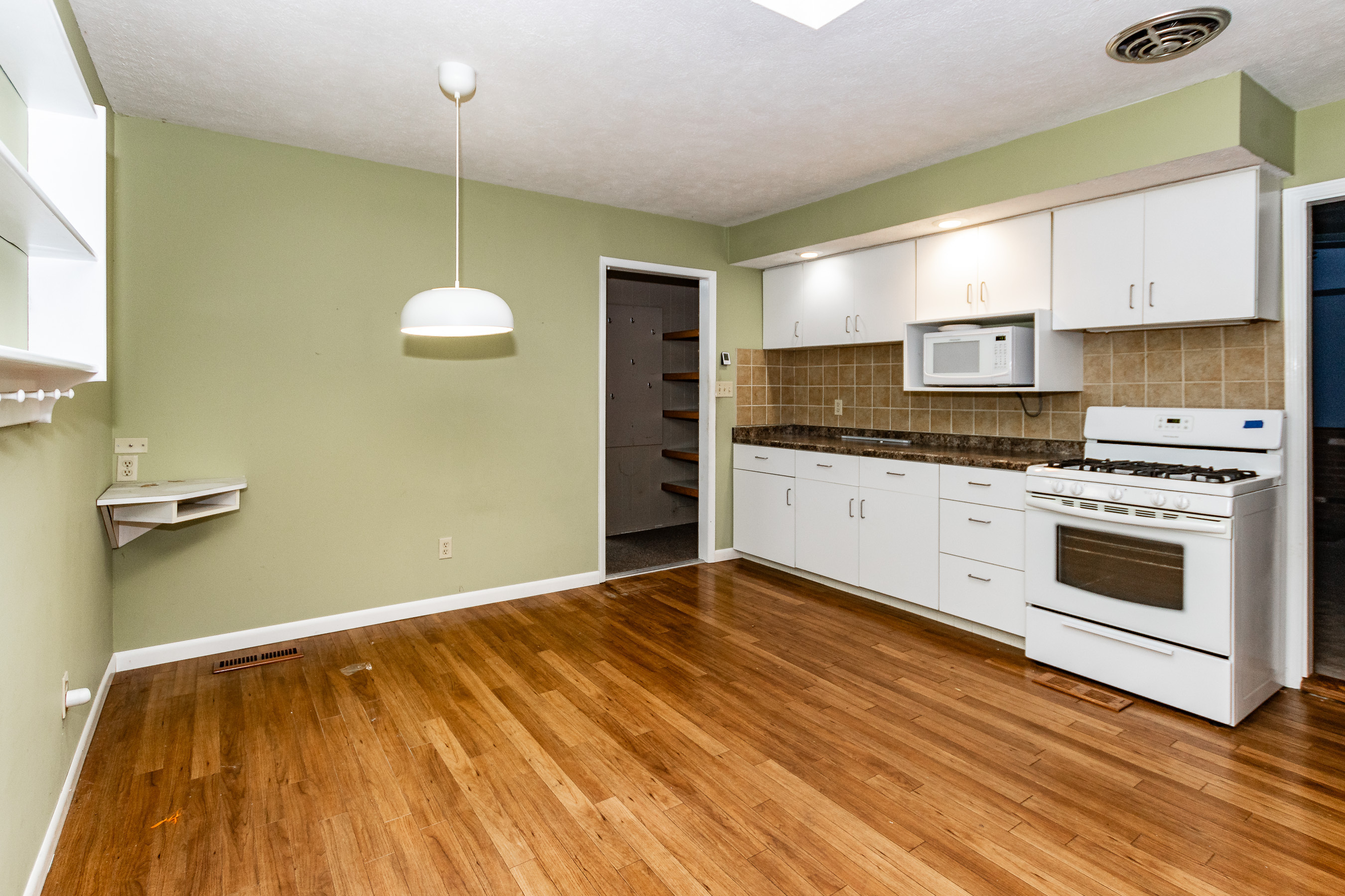318 North Shellbark Road Muncie, IN 47304 - Photo 6 of 24 Gallery Image 6
