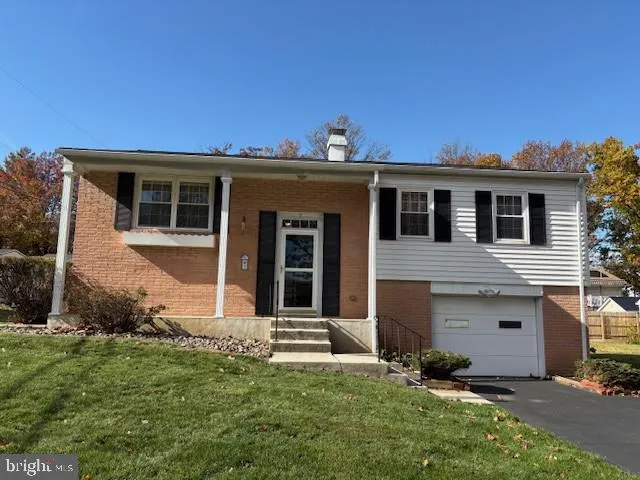$2,450 | 7 Larchwood Road, Reading, PA 19610