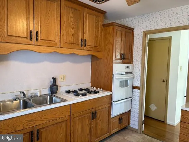 $2,450 | 7 Larchwood Road, Reading, PA 19610