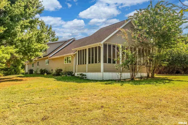 $399,000 | 350 Oak Grove Road, Makanda, IL 62958