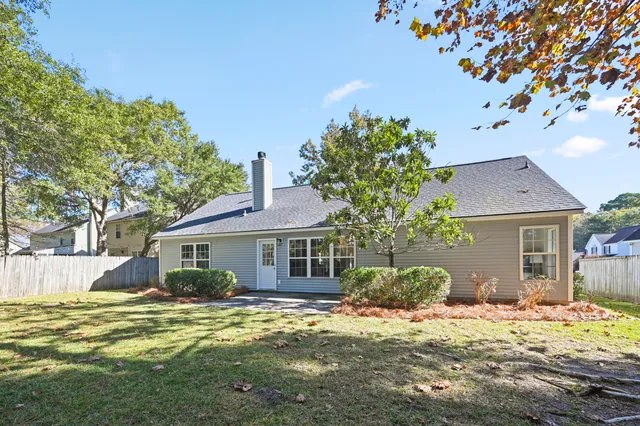 $372,500 | 303 Ashford Circle, Summerville, SC 29485
