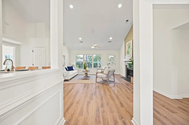 $372,500 | 303 Ashford Circle, Summerville, SC 29485